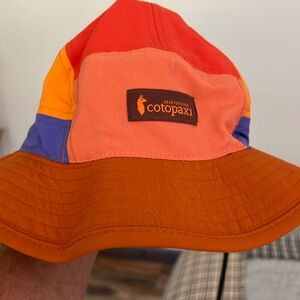 Cotopaxi bucket hat…. Like new!